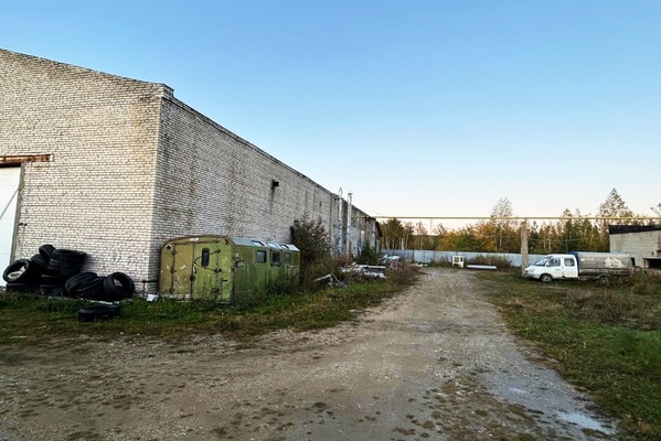 Снять  помещение свободного назначения