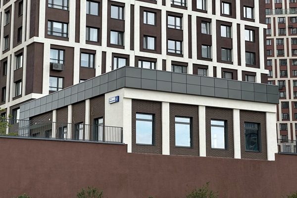 Снять  помещение свободного назначения